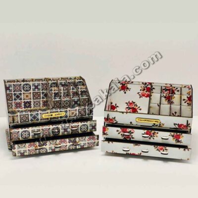 استند لوازم آرایش 2 کشو چوبی طرح دار